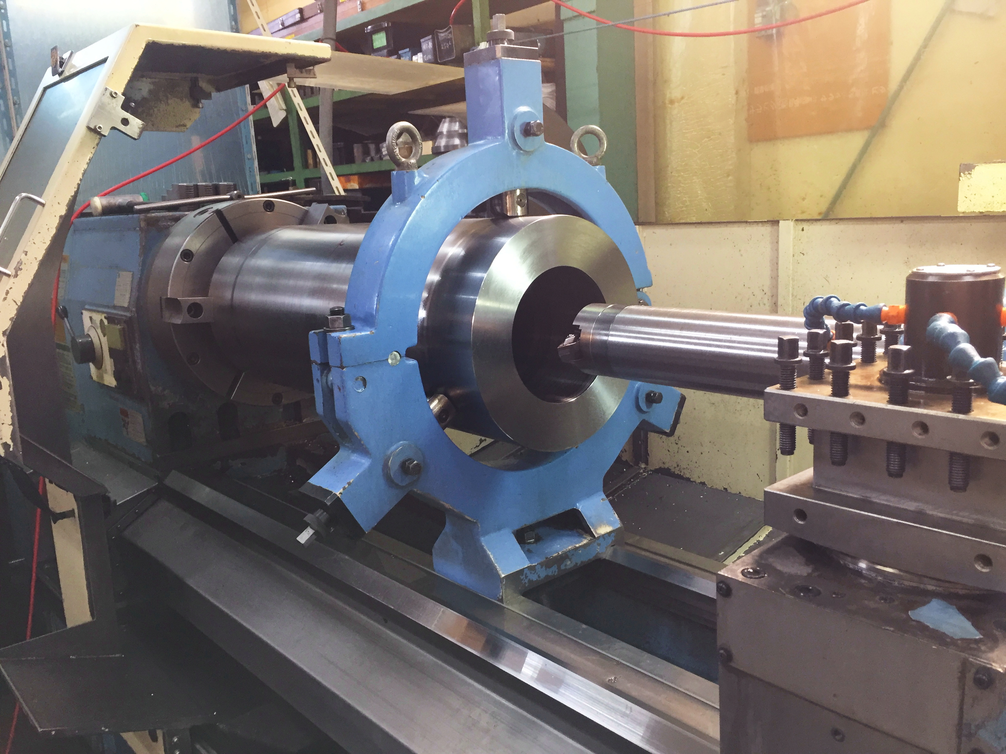 Inner diameter machining of cylinder using anti-vibration bar on CNC lathe05