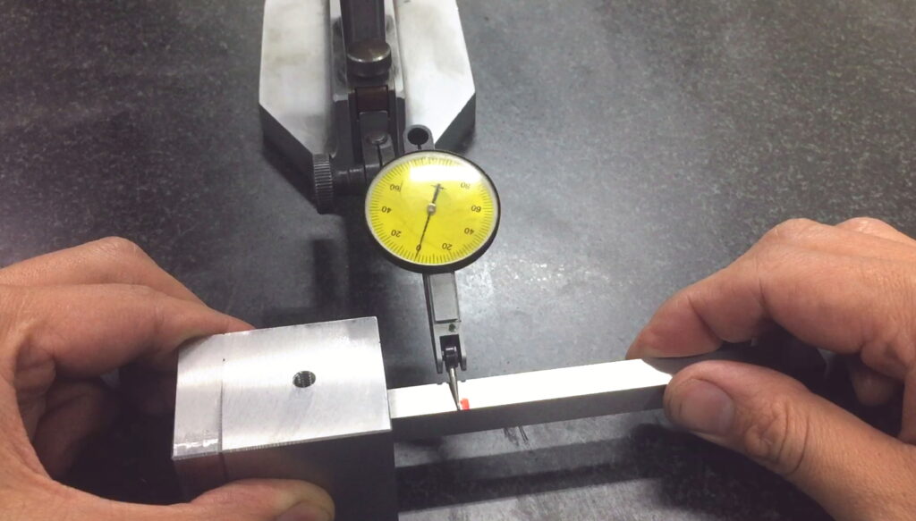 ピックテスタを使って治具の平行検査
