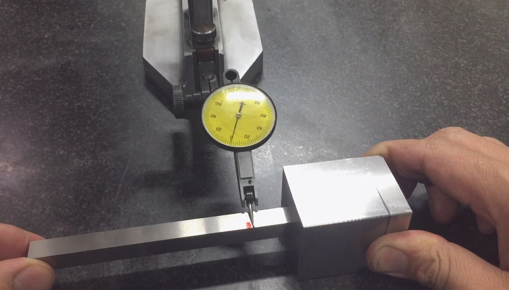 ピックテスタを使って治具の平行検査02