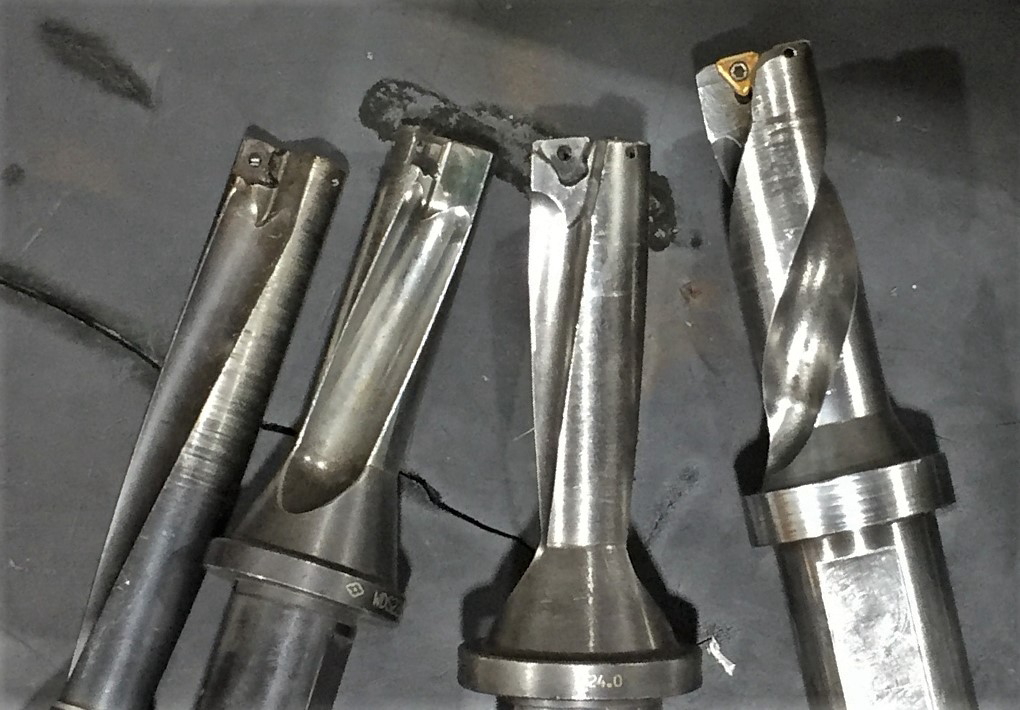 切削加工に使うスローアウェイ工具