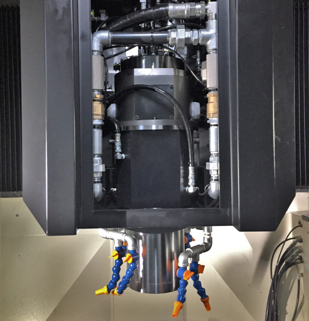 工作機械のエアー配管と配線とモーター02