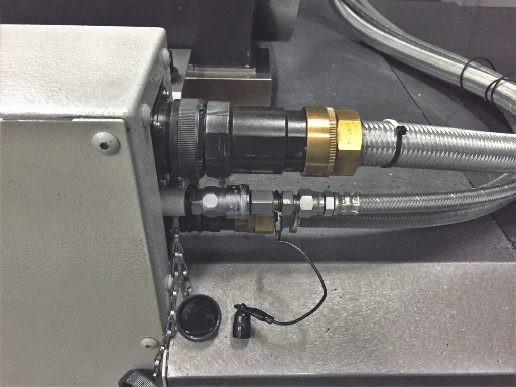 工作機械の付加軸の配線取り付け02
