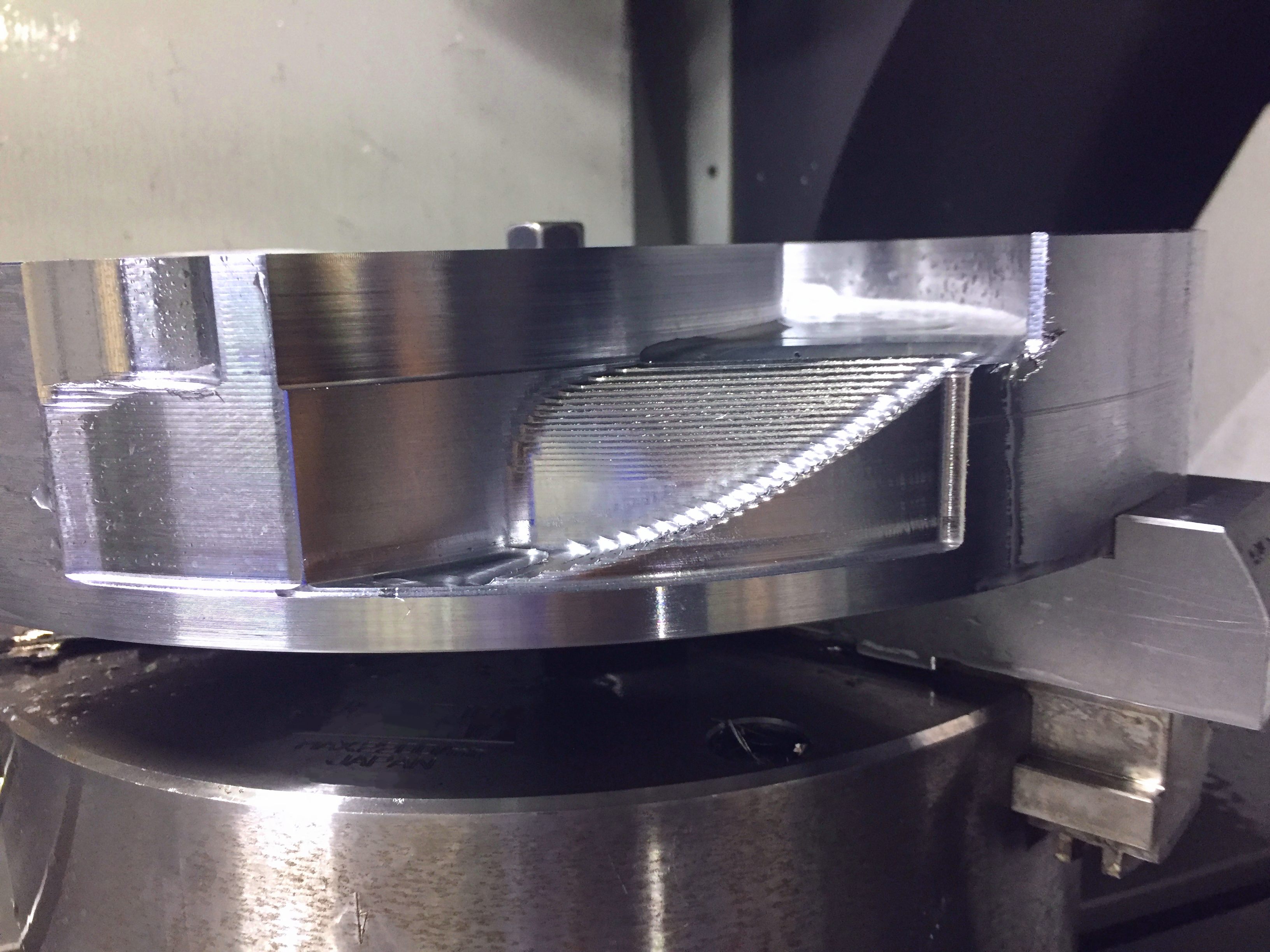 Contour Roughing with End Mills on a 5-Axis Machining Center02