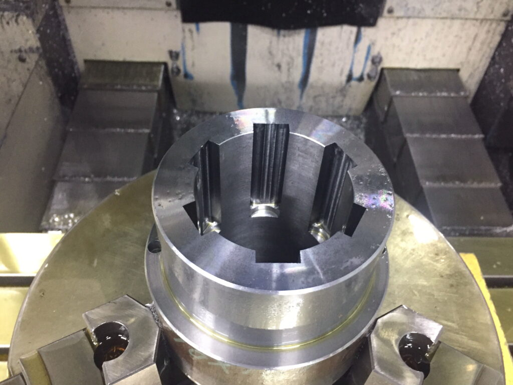 アングルヘッドを使ってスロット加工04