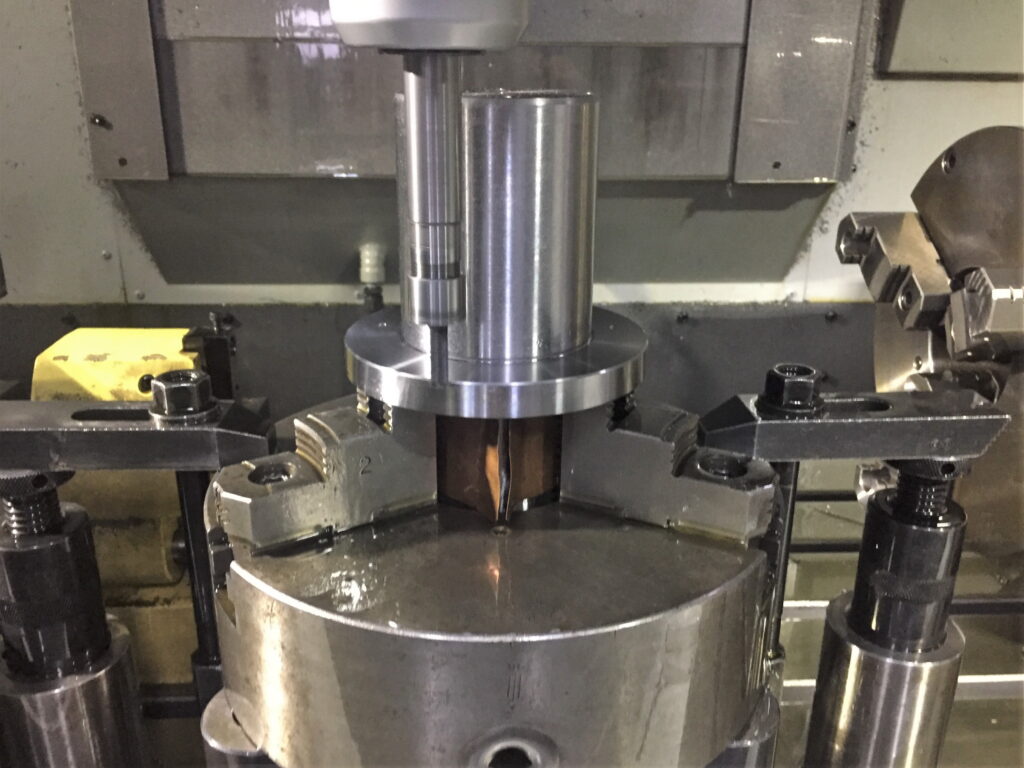 スリムチャックにエンドミルをつけてカット面加工03