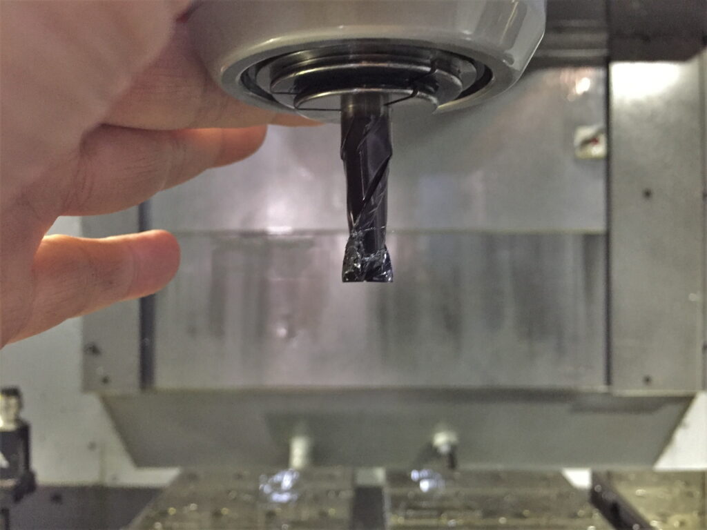 ゼロカット後のエンドミルの確認