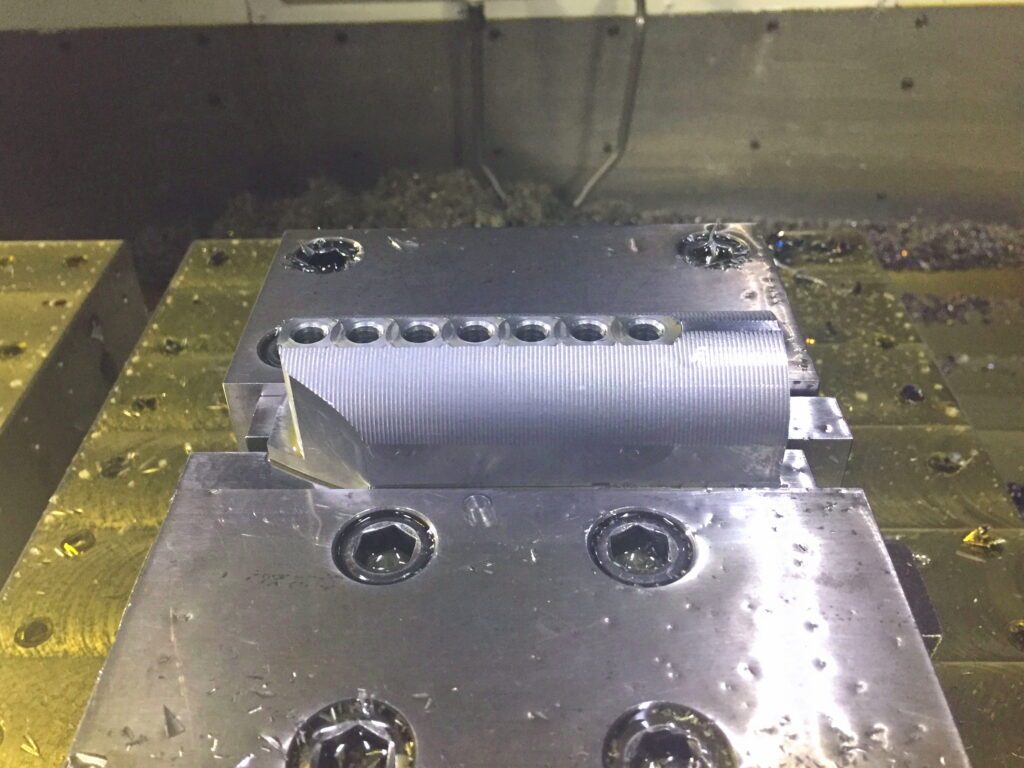 ボールエンドミルで形状加工