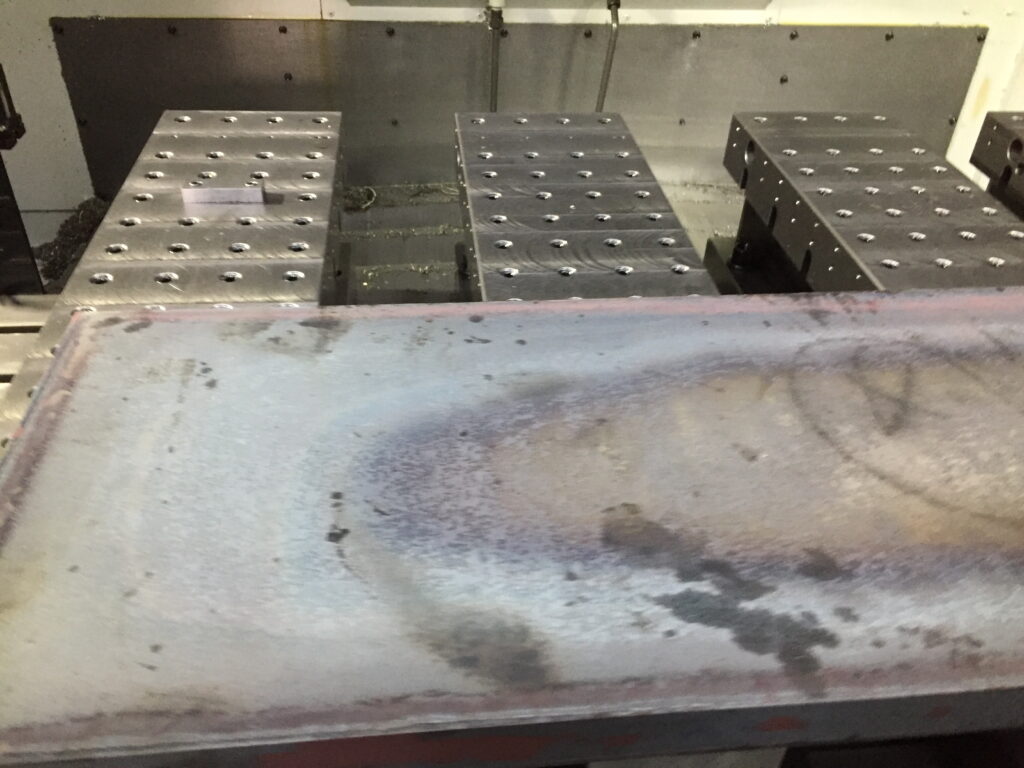 マシニングセンタで大きい加工物の段取り04