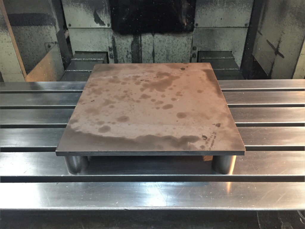 マシニングセンタで段取り作業21