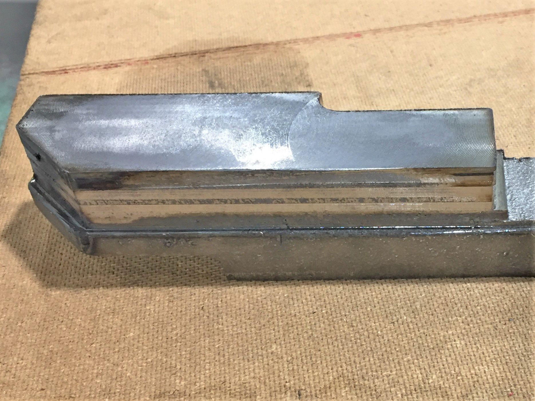 切削工具の破損により焼けてしまった鋳鉄02