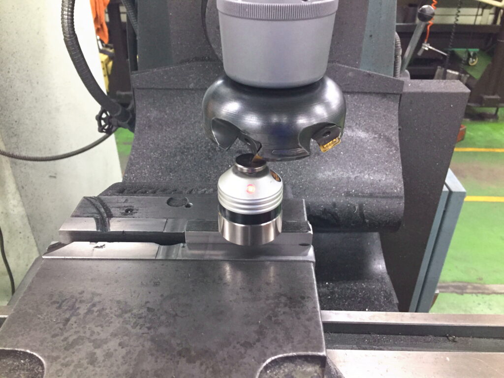 汎用フライス盤で工具の高さだし