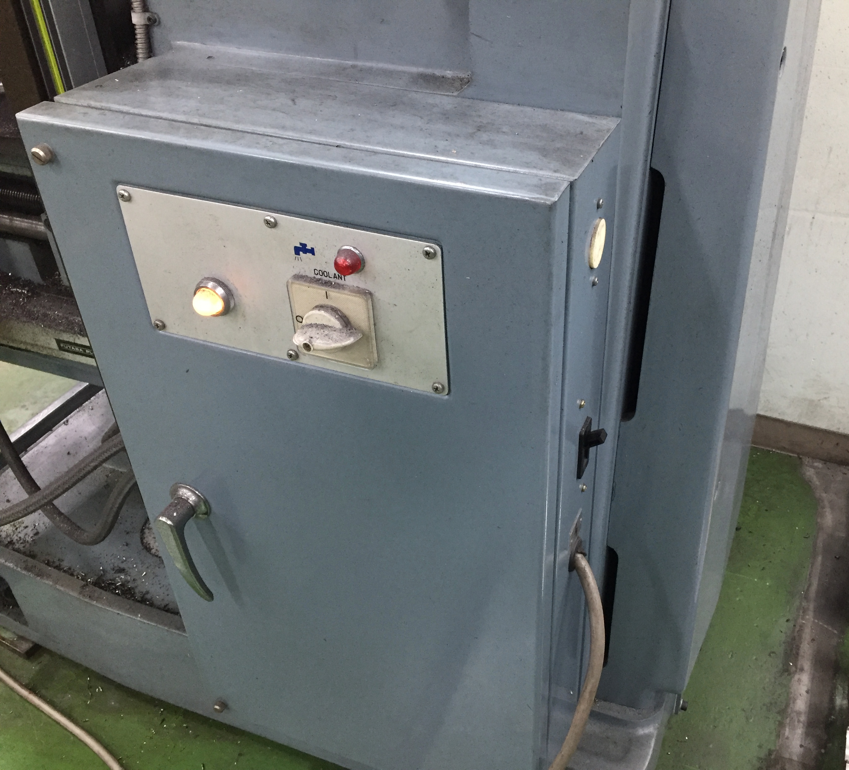 汎用フライス盤の電源ボックス