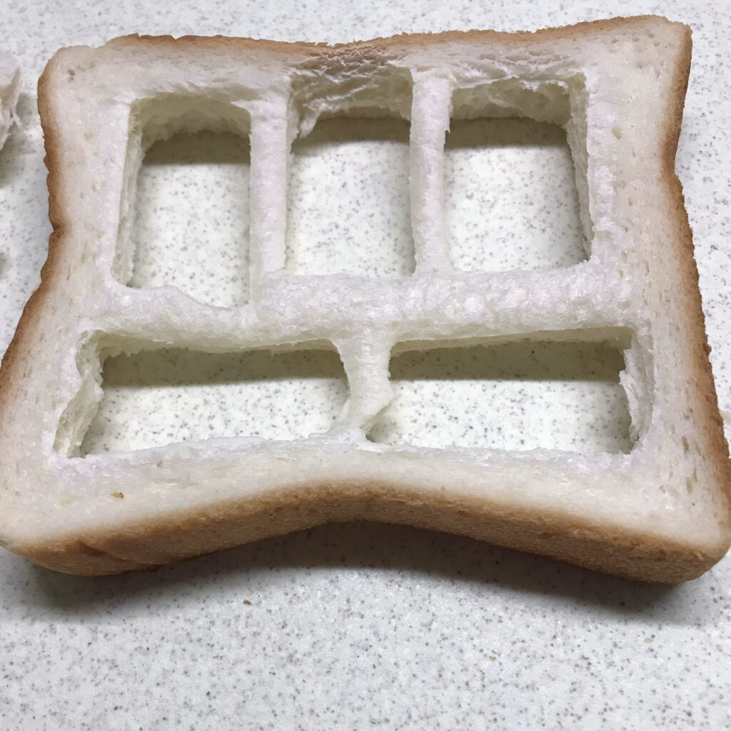 8枚切の食パンで鯉のぼりのおやつ作り02