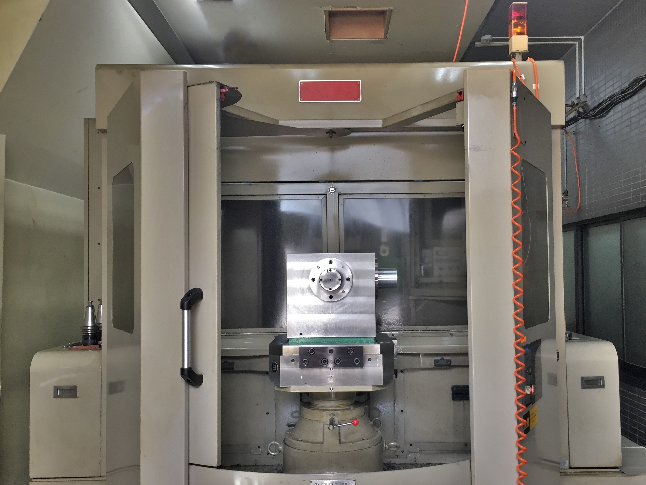 オートパレットチェンジャーの横型マシニングセンタ