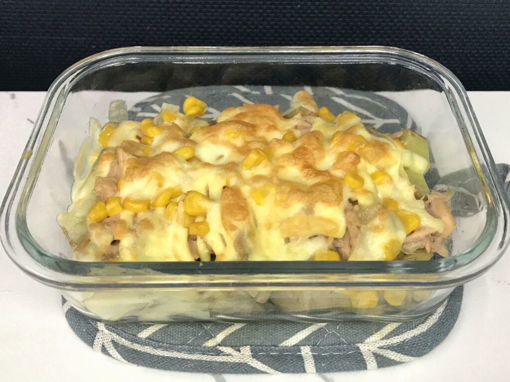 オーブンで焼いたポテトとツナとコーンのチーズ焼き02