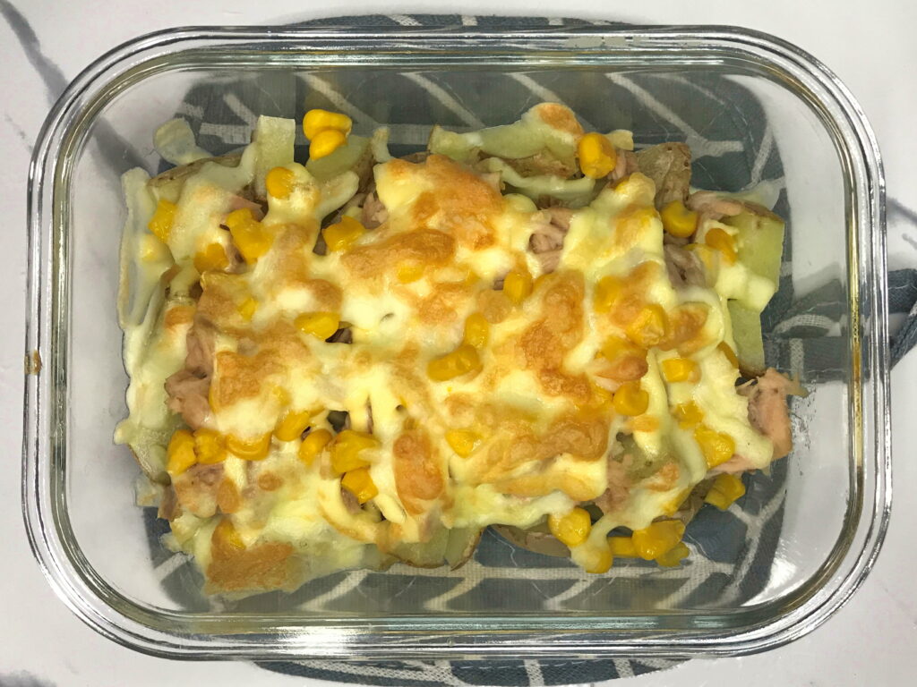 オーブンで焼いたポテトとツナとコーンのチーズ焼き04