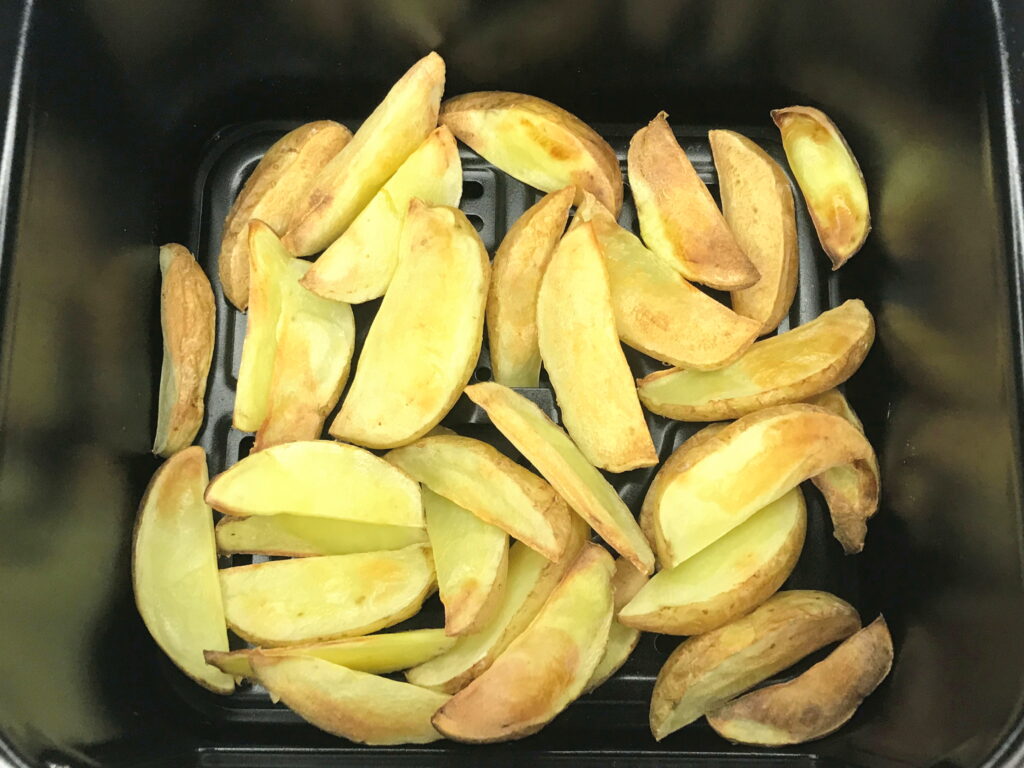 ノンフライヤーを使ってフライドポテトを調理02