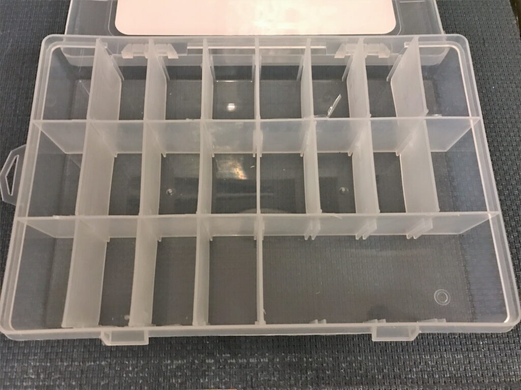 プラスチック製のクリアケース
