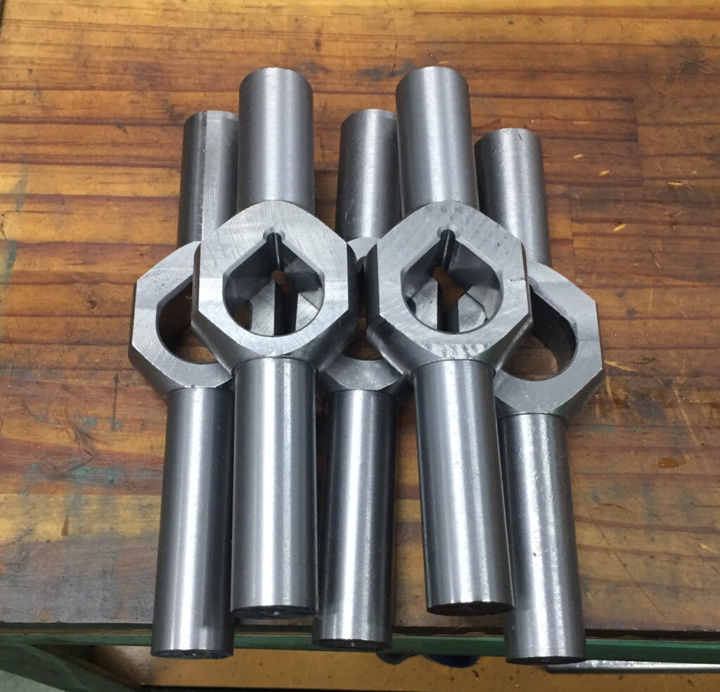 旋盤加工とフライス加工で作った大径タップ用ハンドル