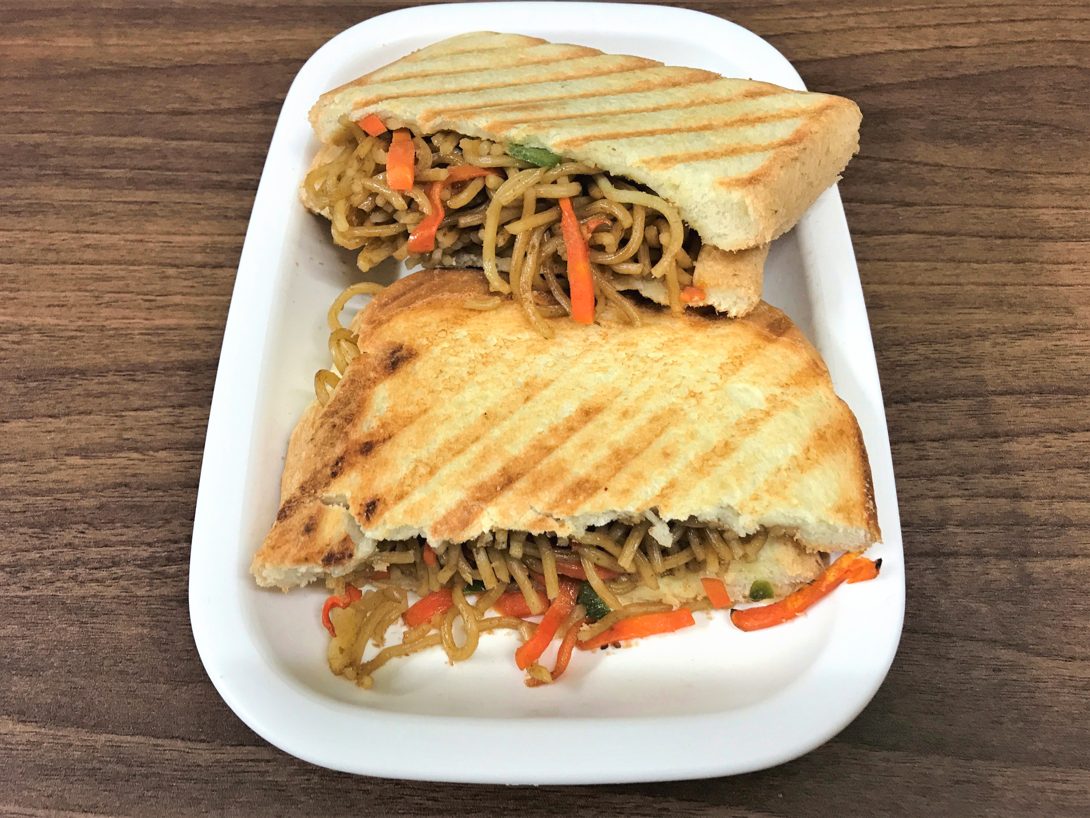 焼きそばの手作りホットサンド02