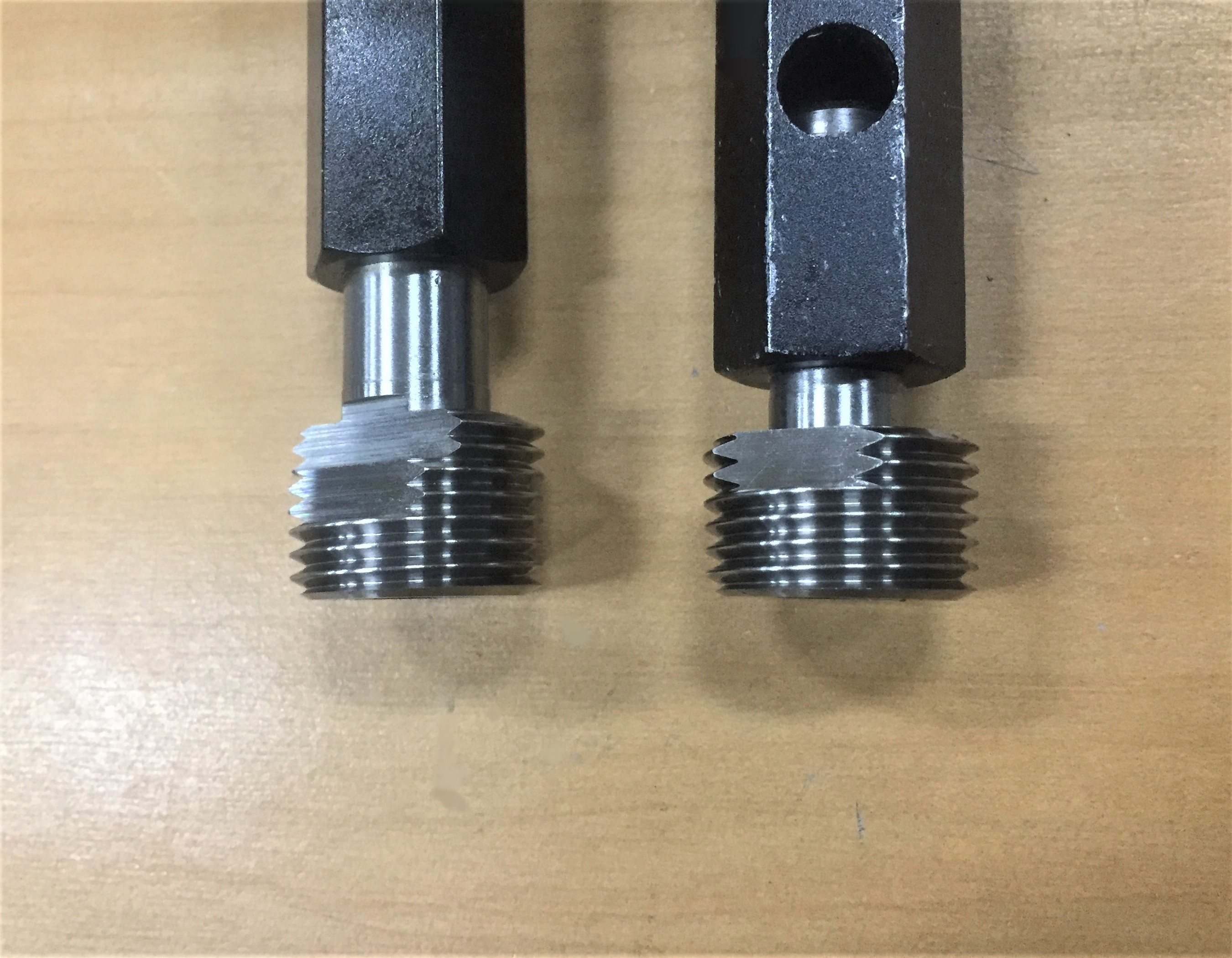 管用テーパーネジPTとRCのネジゲージ