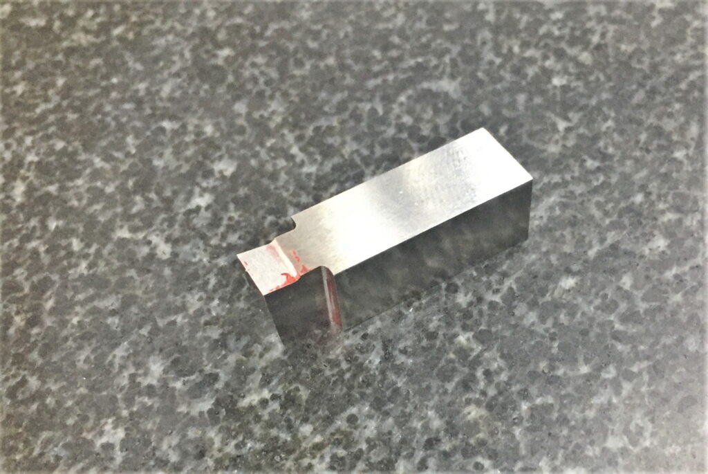総研磨仕上げで作製したキー溝用バイト