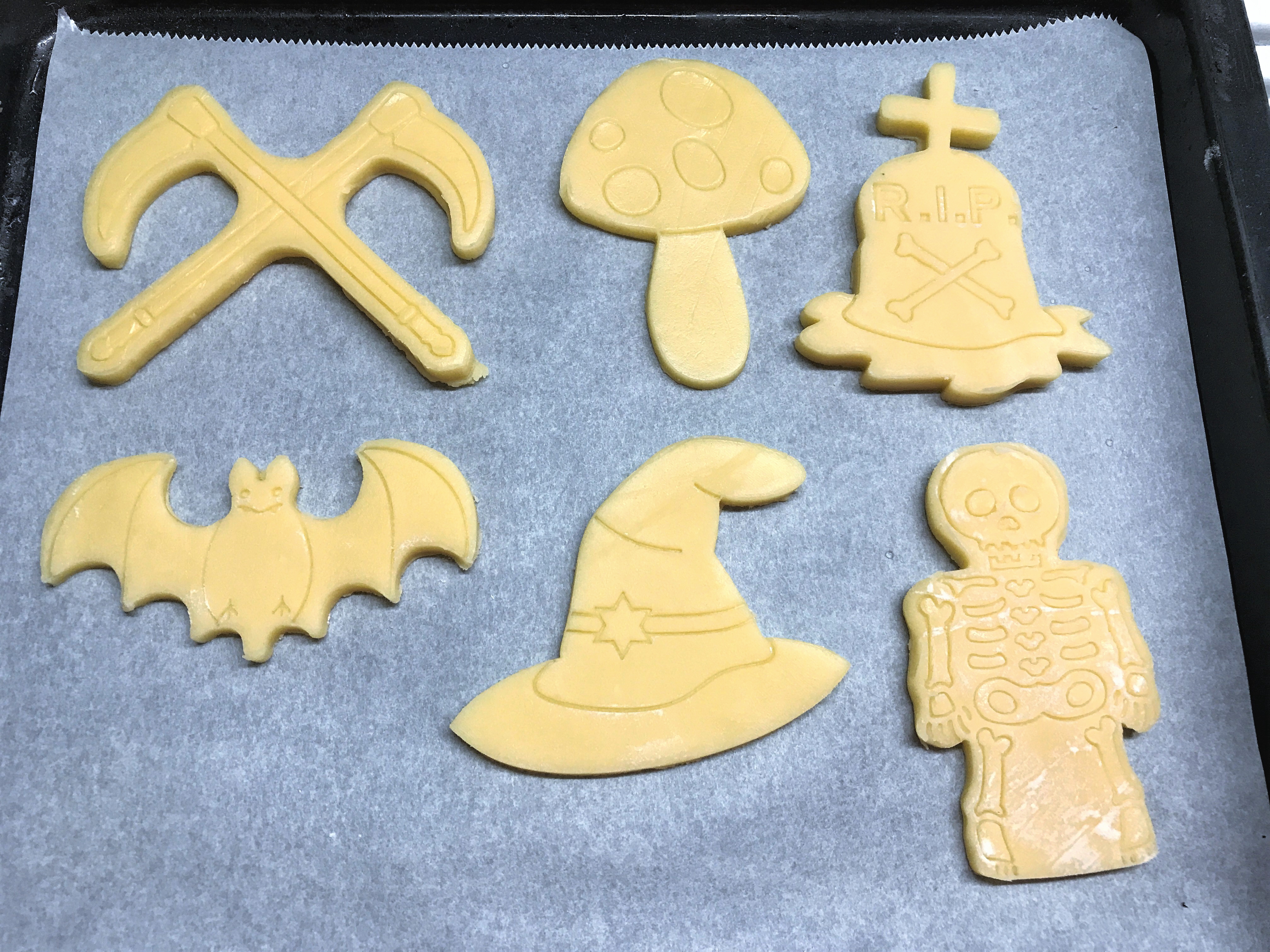 自宅で作ったハロウィン用クッキー