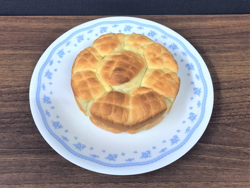 自宅で作った焼きたての手作りメロンパン
