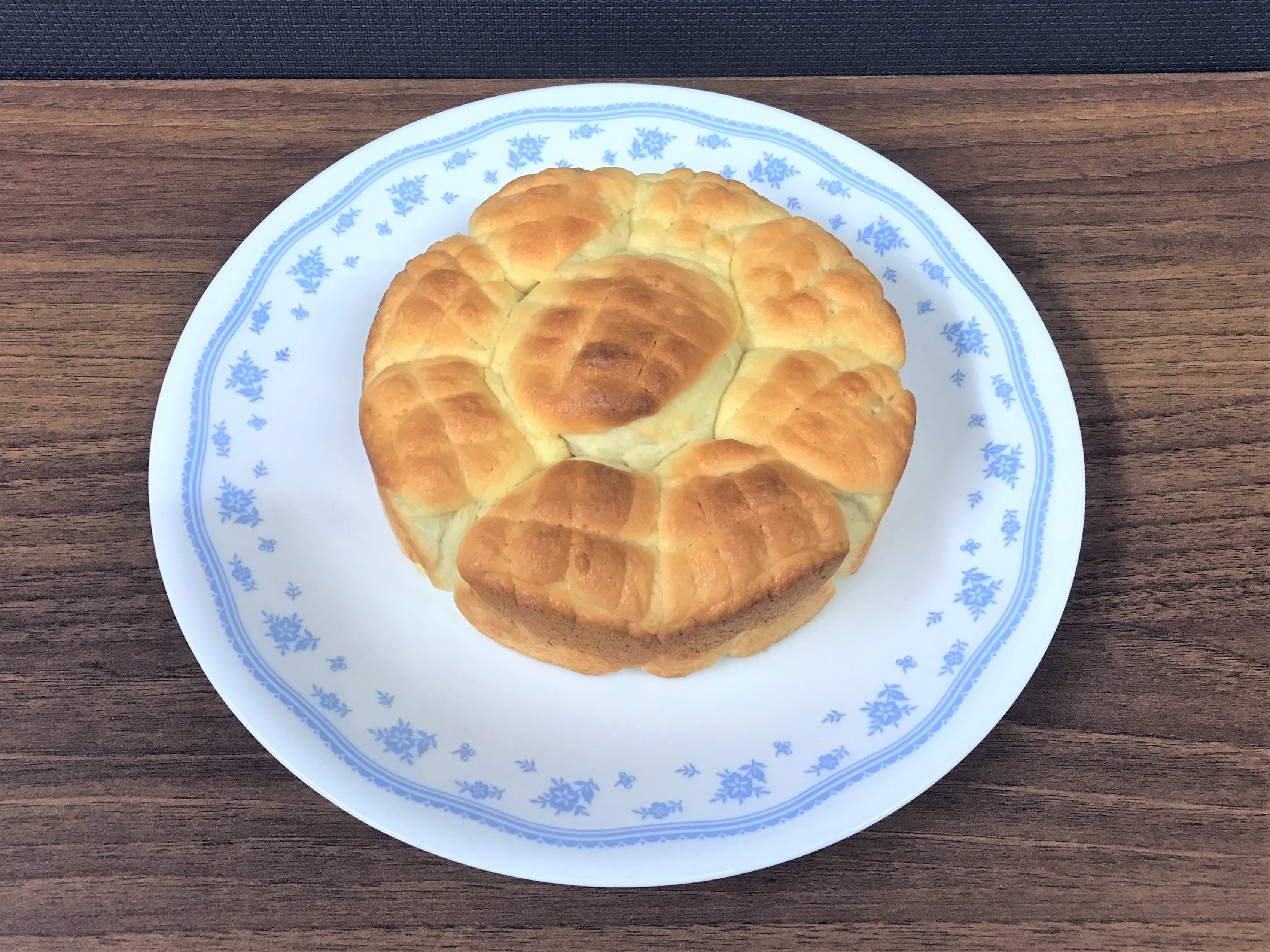 自宅で作った焼きたてのメロンパン