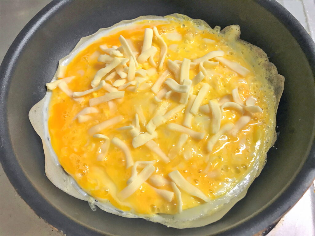 自宅で作る手作りチーズオムレツ