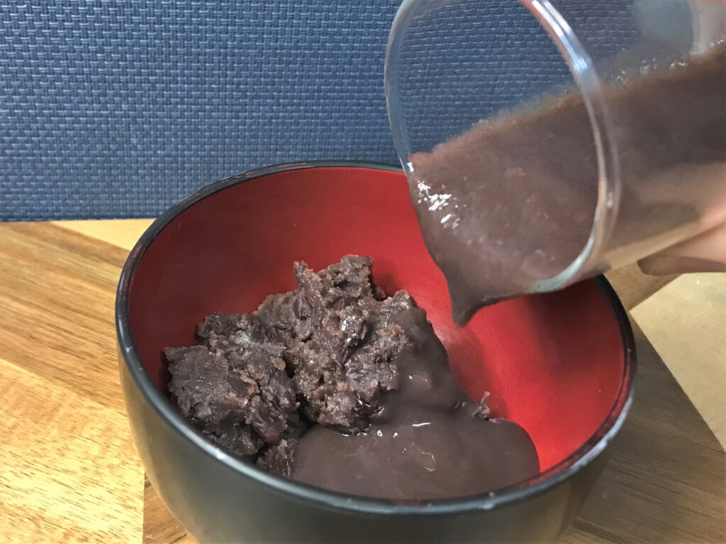 粒あんを作ったときの煮汁で作ったのおしるこ