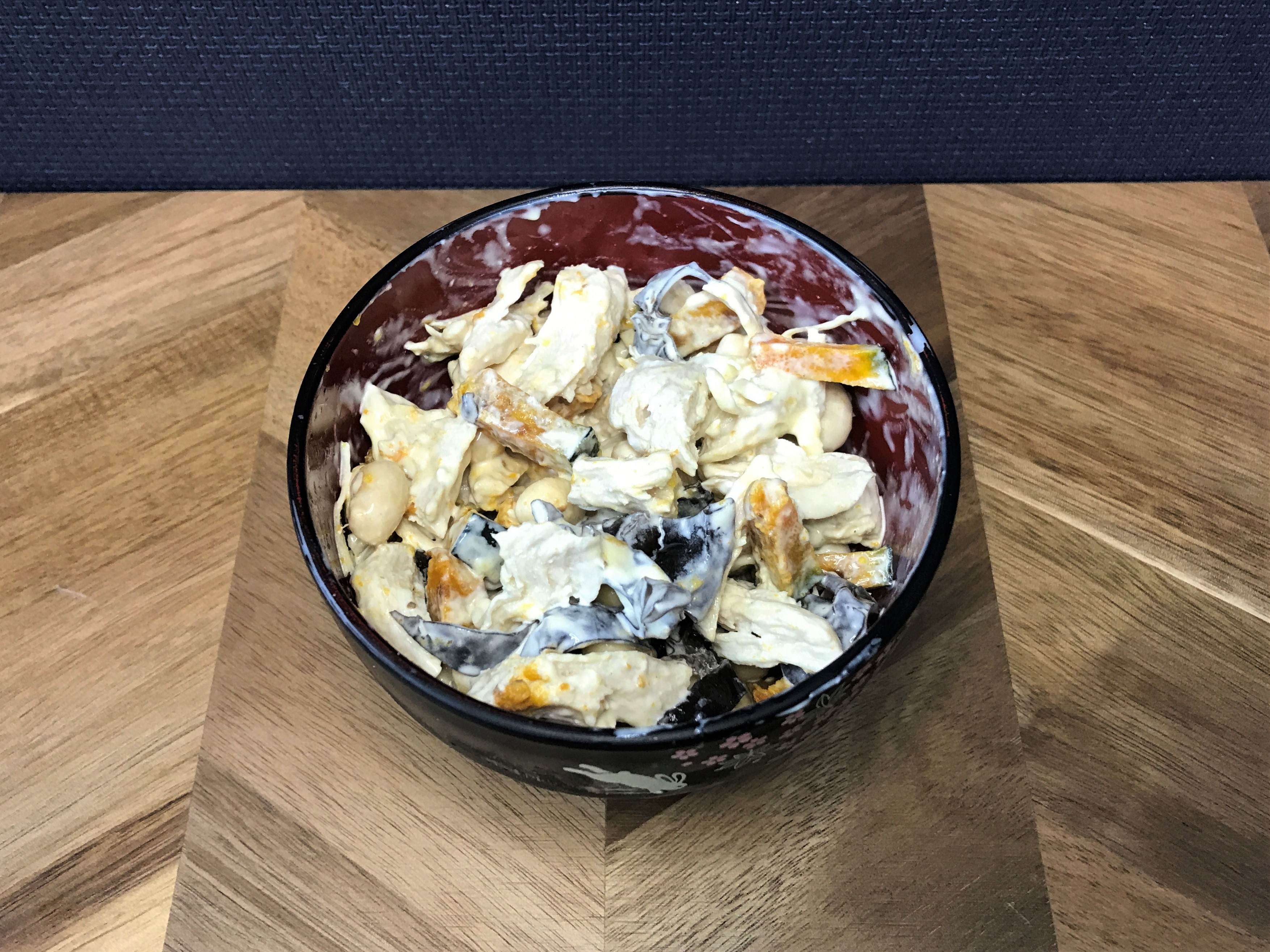 大豆とカボチャとキクラゲと鶏肉のマヨネーズ和え