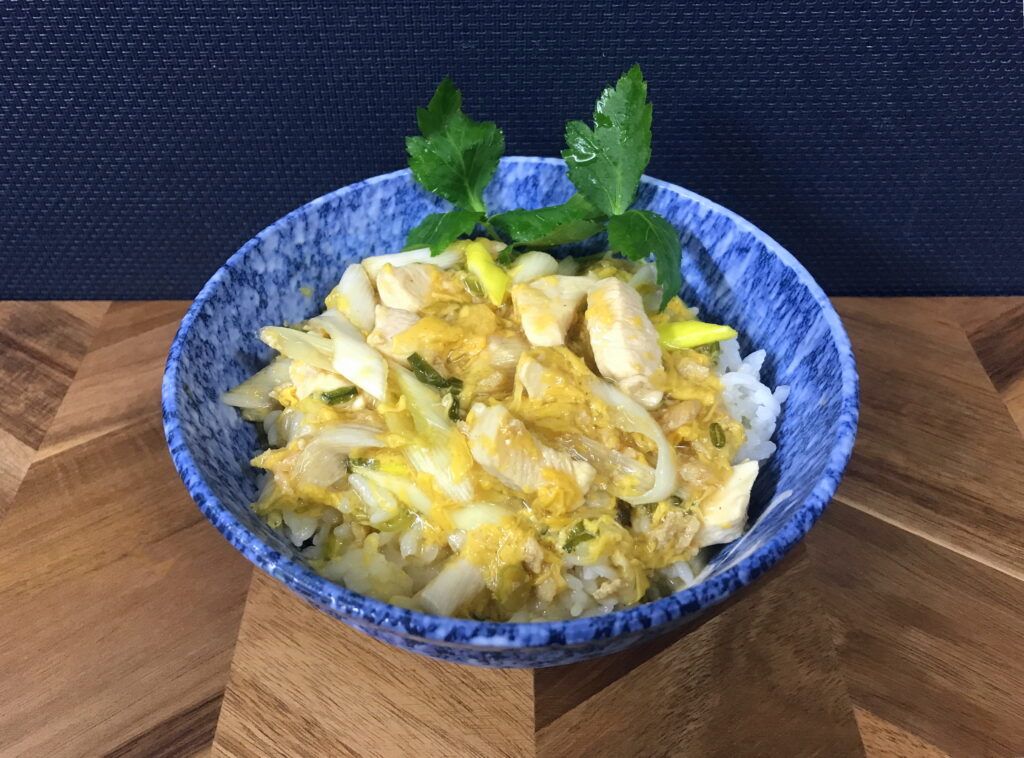長ネギと鶏むね肉で作った親子丼